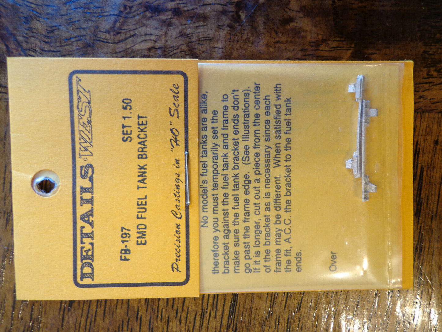 Details West HO #197 EMD Fuel Tank Brakets (Light Cast Metal)