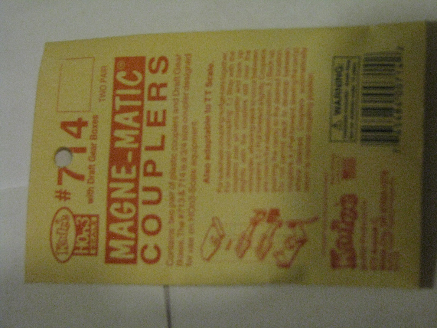 Kadee #714 HOn3 Scale Split Shank Plastic Couplers - Black