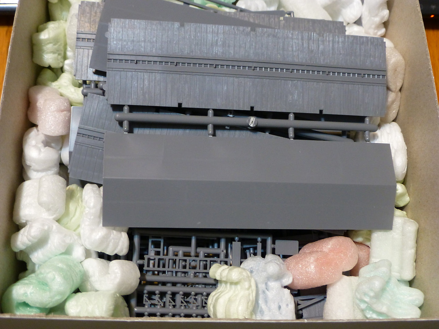 Tichy Train Group #7014 (HO Scale) Icing Platform/Dock -- Kit - 18" 45.7cm Long