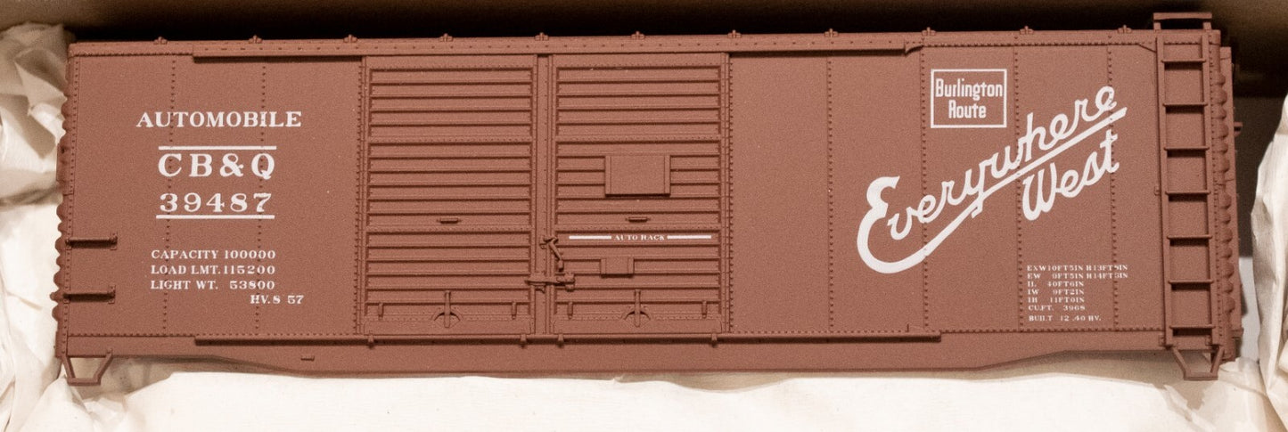 Accurail HO #1223.2 CB&Q (Rd #39487) 40' AAR Steel Boxcar Kit
