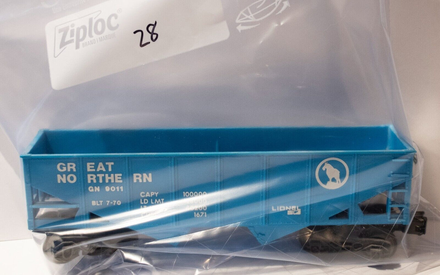 Lionel (#28 No Box) O Scale Great Northern 2 Bay Hopper Car