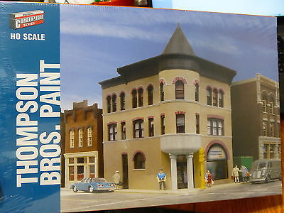 Walthers Cornerstone HO #3460 Thompson Bros. Paint - Main Street USA -- Kit