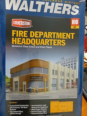 Walthers Cornerstone HO #933-3765 Fire Department Headquarters (kit form)