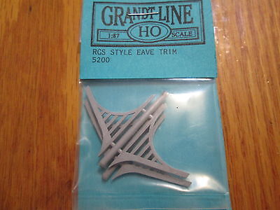 Grandt Line HO #5200 Eave Trim  (Plastic)