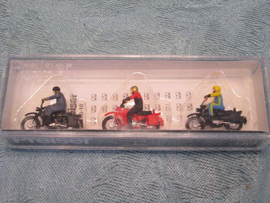 Preiser HO #10081 Motorcyclists Hercules (3)