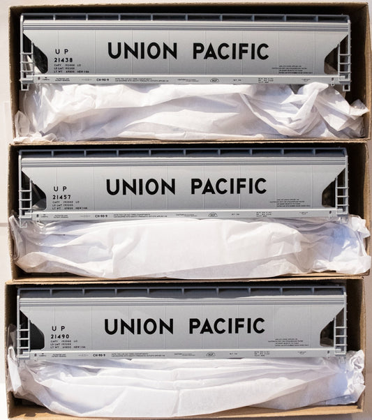 Accurail HO #8166 (3Pack) ACF 47' 3-Bay Center-Flow Covered Hopper 3-Pack - Kit