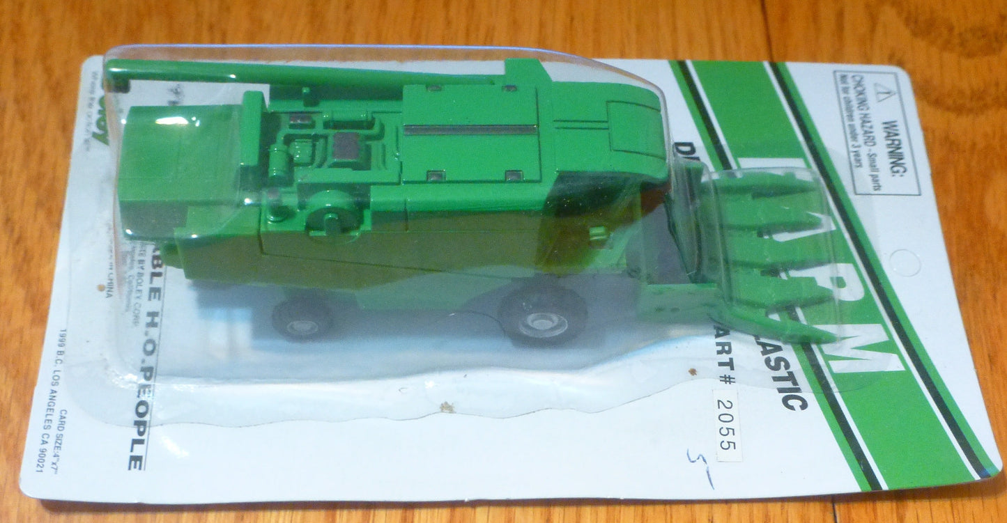 Boley HO #185-20555 Combine w/Corn Head  -- green