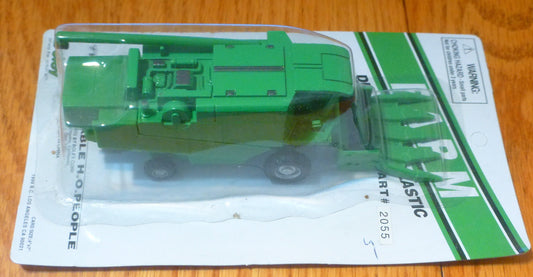 Boley HO #185-20555 Combine w/Corn Head  -- green