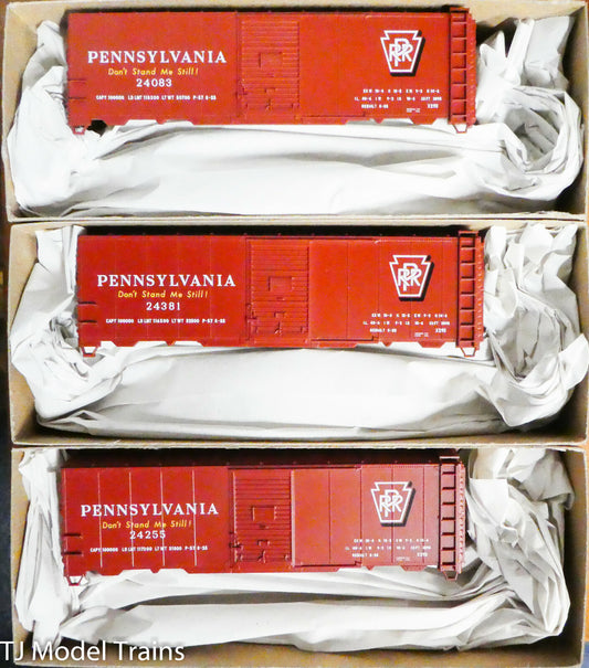 Accurail HO #8128 (3 Pack) Pennsylvania (40' Riveted Steel Box Car) Plastic Kits