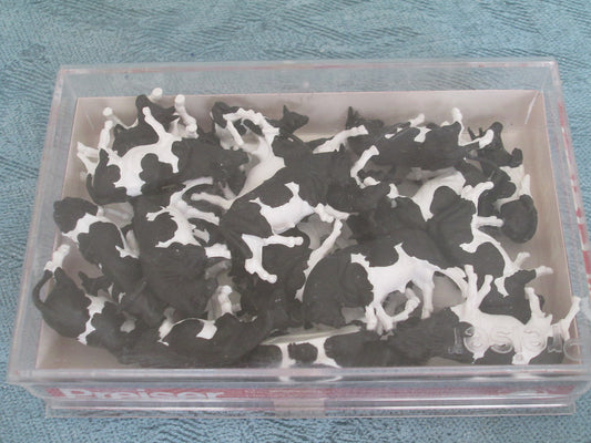 Preiser HO #14408 Dairy Cows pkg(30) -- Holsteins (black, white)