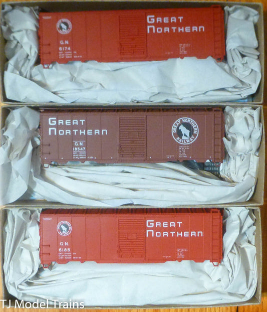 Accurail HO #8072 Great Northern (3-Pack) 40' AAR Steel Boxcars (Kits)