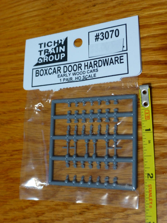 Tichy Train Group HO #3070 "Metal" Hardware for Early Wood Box Car Doors (Gray S
