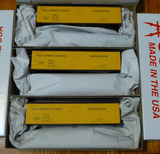 Accurail HO #8015 (40' Wood Reefer) FGE
