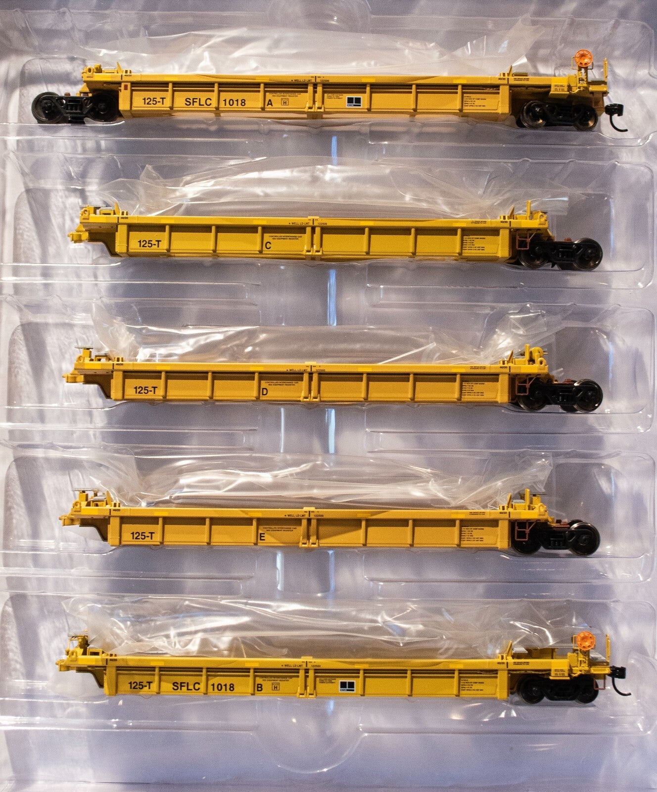 Walthers HO #910-55676 Thrall 5-Unit Rebuilt 40' Well Car - Ready to Run -- BNSF