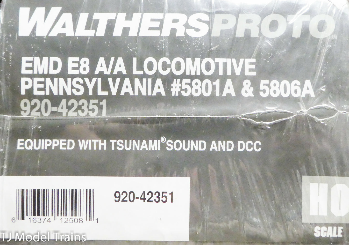 Walthers Proto HO #920-42351 Pennsy / DCC (EMD E8 A/A Locomotive) #5801A & 5806A