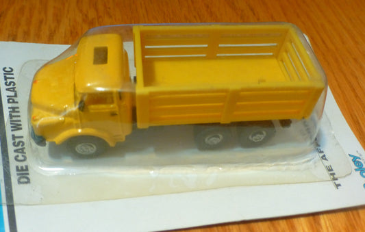 Boley HO #185-20088 Trucks - 2-Axle Stakebed w/Conventional Cab -- yellow