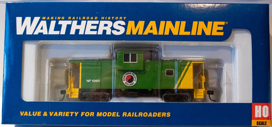 Walthers HO #910-8718 International Extended Wide-Vision Caboose - Ready to Run