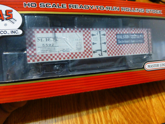 Atlas HO #20002014 (40' Wood Reefer) Ralston-Purina #5592 (red & white Checkerbo