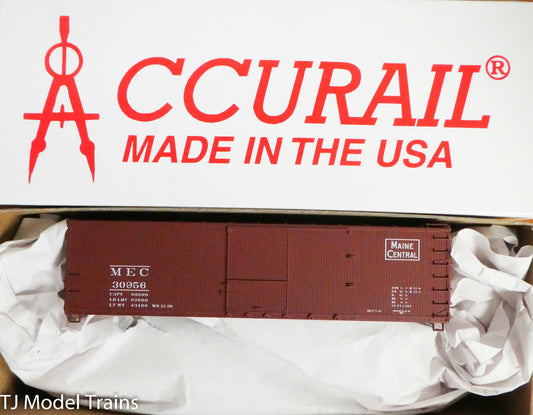 Accurail HO #4649 Maine Central (40' Double Sheath Wood Box Car) Plastic Kit