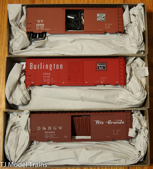 Accurail HO #8077 (3 Pack) CB&Q, D&RGW & WP (40' PS-1 Boxcar Kits)