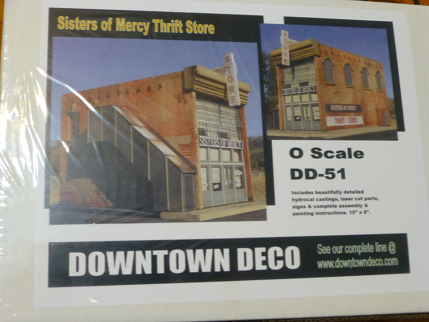 Downtown Deco O #DD51 Sisters of Mercy Thrift Store -- Kit  (Plaster kit)