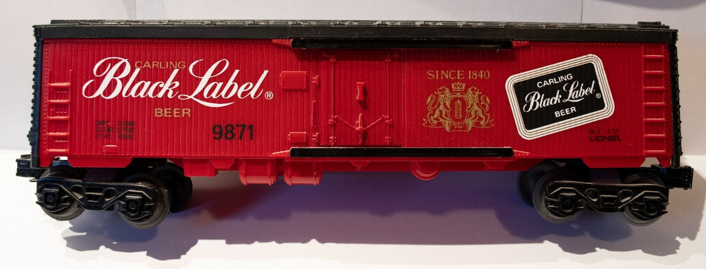 Lionel O Scale  #6-9871  Carling Black Label Reefer.
