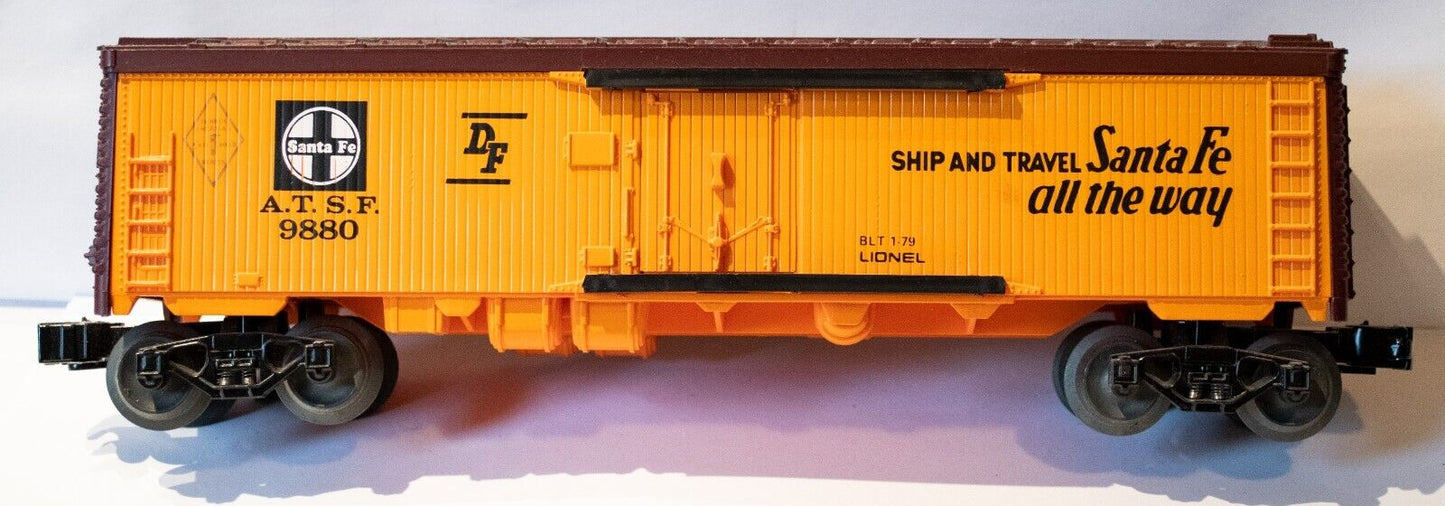 Lionel #6-9880 AT&SF Billboard Plug Boxcar