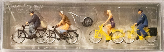 Preiser HO #10507 Sports & Recreation -- Cyclists w/Bicycle Trailer pkg(4)