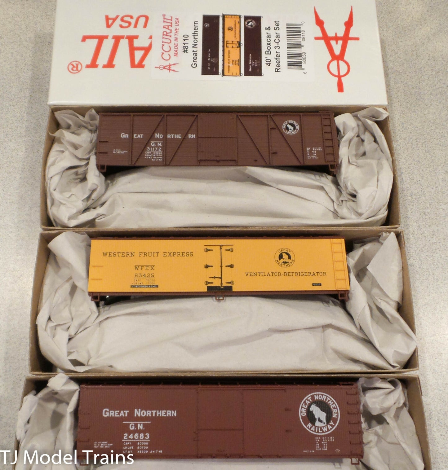 Accurail HO #8110 Great Northern 40' Boxcar & Reefer (3 Car Set)