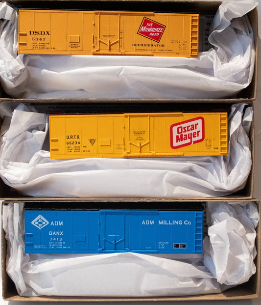 Accurail #8164 40' Steel Reefer with Plug Doors 3-Pack - Kit - 1 Each Oscar May