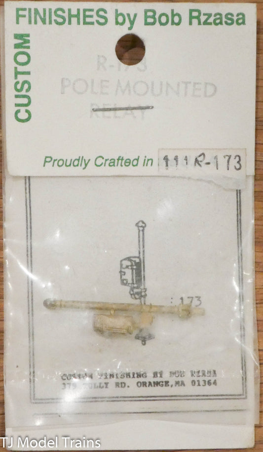 Custom Finishing HO #173 Pole Mounted Relay