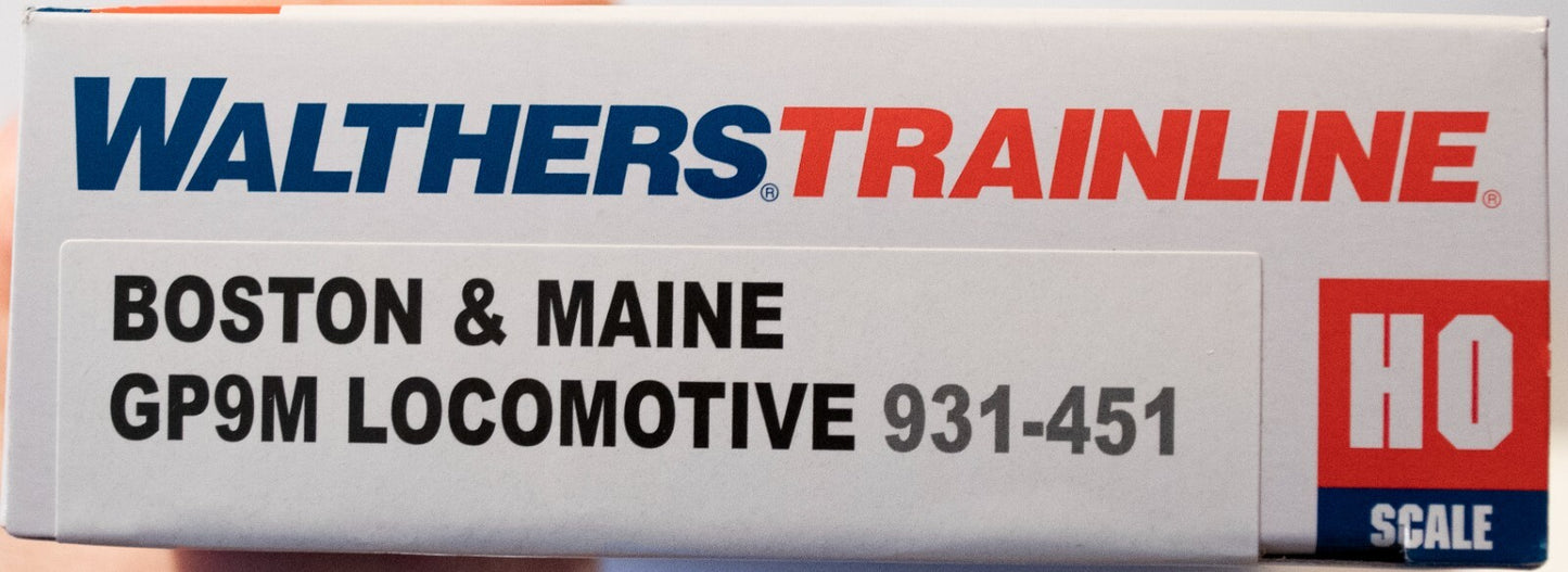 Walthers HO #931-451 EMD GP9M - Standard DC -- Boston & Maine #1754 (blue, black