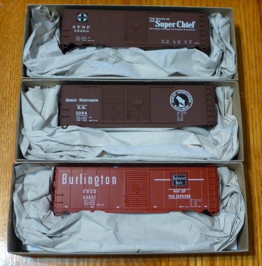 Accurail HO #3386 (3 Pack) 40'/Fallen Flags/AAR Box/BNSF (Plastic Kits)