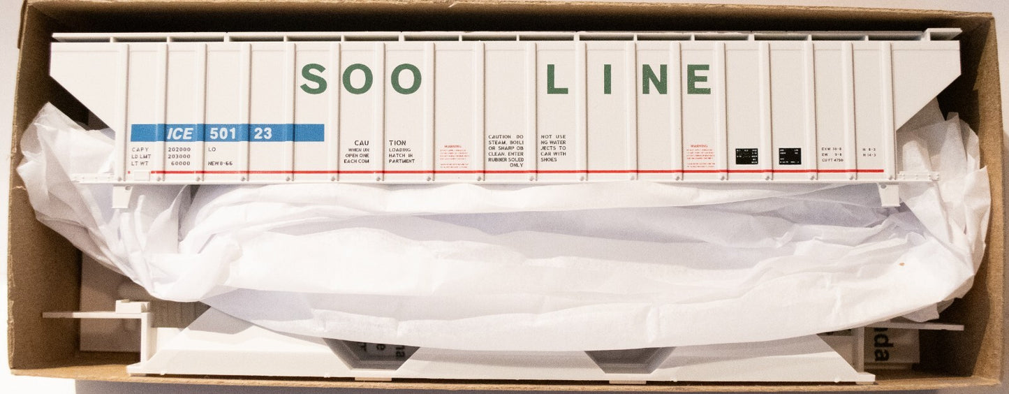 Accurail #8157 Pullman-Standard 4750 3-Bay Covered Hopper 3-Pack - Kit -- Soo Li