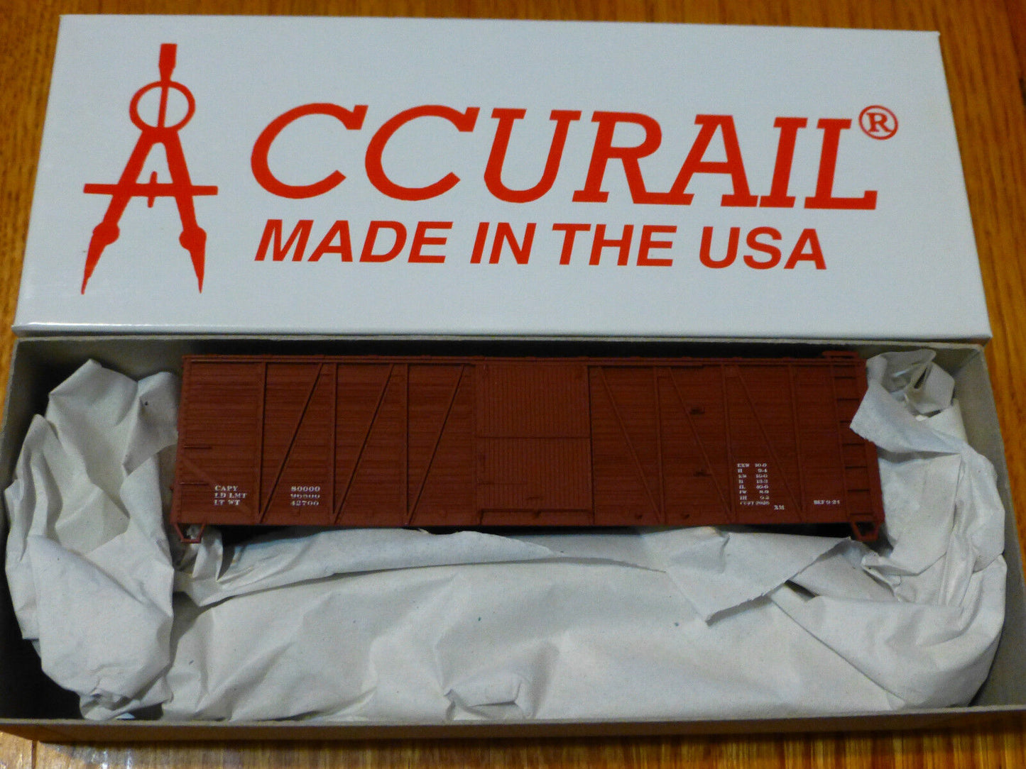 Accurail HO #4399 (40' wd Box Metal End) DATA-OXIDE