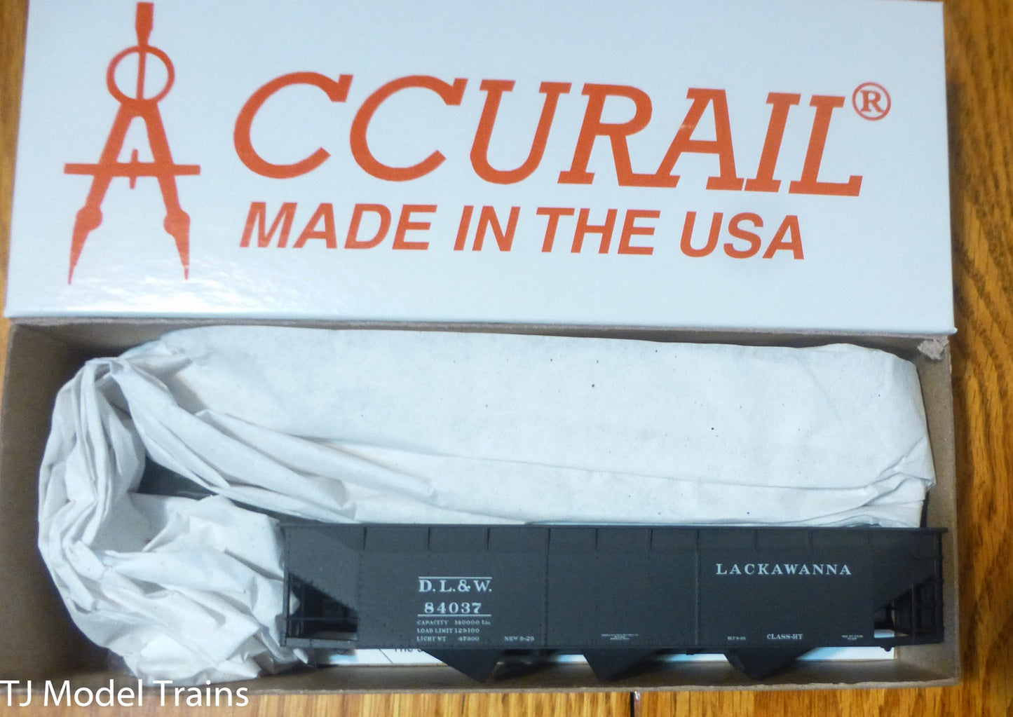 Accurail HO #7527.1 (Rd #84037) DL&W ( AAR Triple Hopper ) Plastic Kit