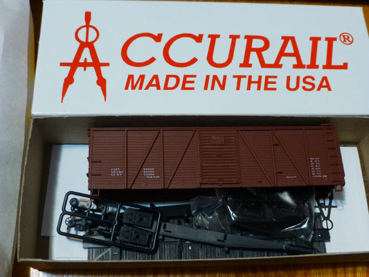 Accurail HO #7198 (40' 6 pnl wd box w/stl dr)