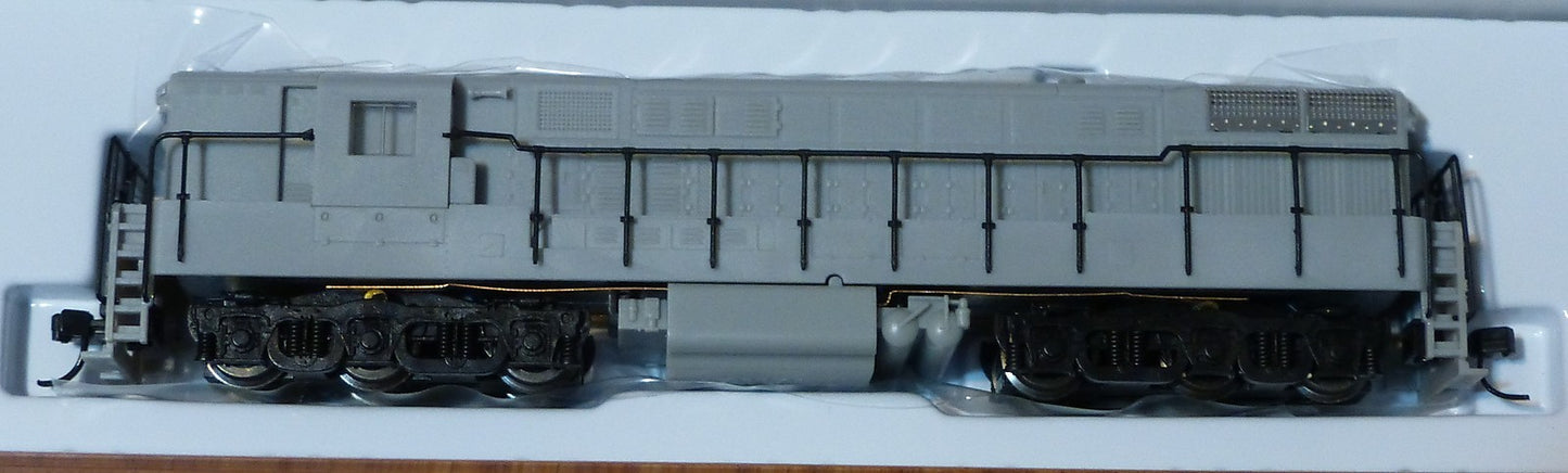 Atlas N #49560 Diesel F-M H24-66 "Trainmaster" Phase 2 Powered- Undecorated