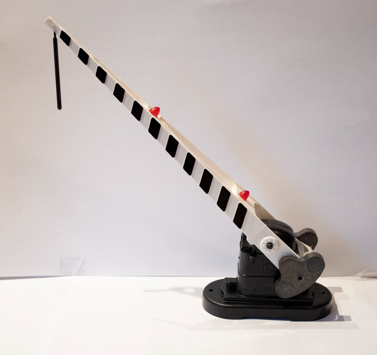 Lionel O Scale  #6-2152 Automatic Crossing Gate