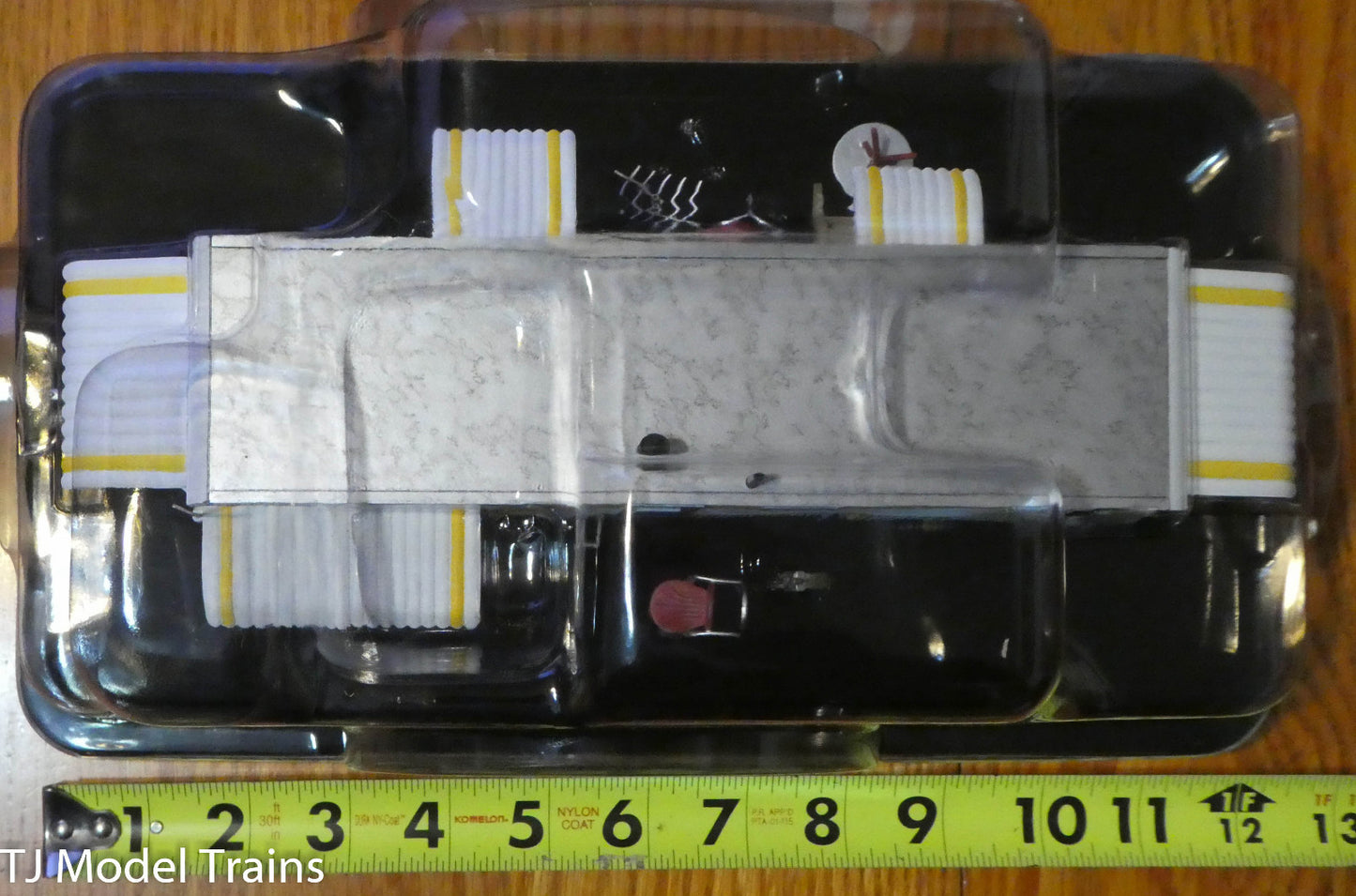 Woodland Scenics O #5863 Sunny Days Trailer  (Built Up)