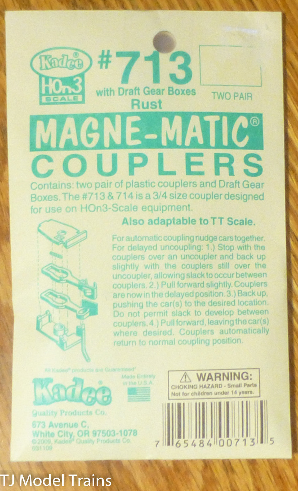 Kadee #713 ( HOn3 ) Plastic Knuckle Coupler w/Boxes -- Rust 2 Pair in package