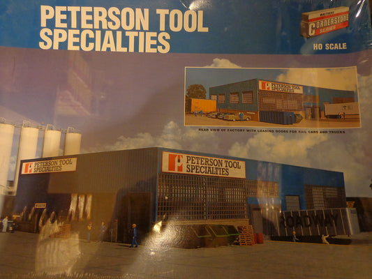 Walthers HO #933-3091 Peterson Tool Specialties - Kit -- 19-1/8 x 11-7/8 x 3-7/8