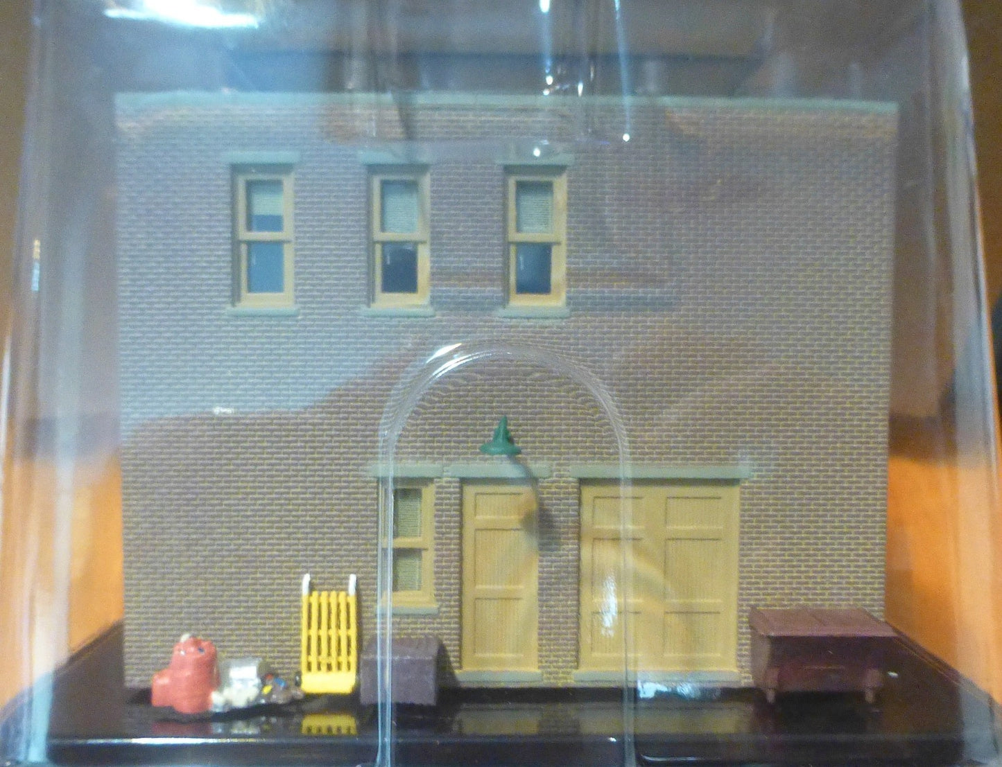 Woodland Scenics HO #5021 Lubener's General Store (Built-&-Ready)
