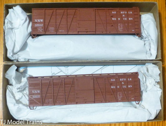 Accurail HO #1228 (2 PACK) Norfolk Western 40' Single Sheath Wood Box (Plastic)