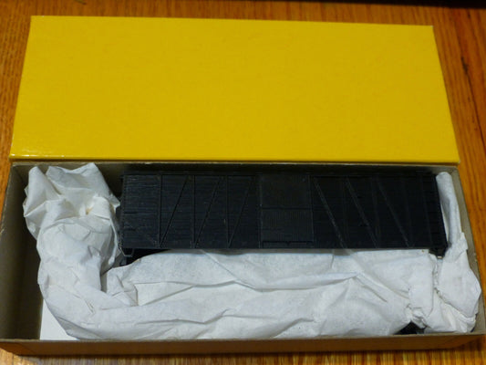 Accurail HO #4200 (40' wd OB Box w/Stl End) Undec.