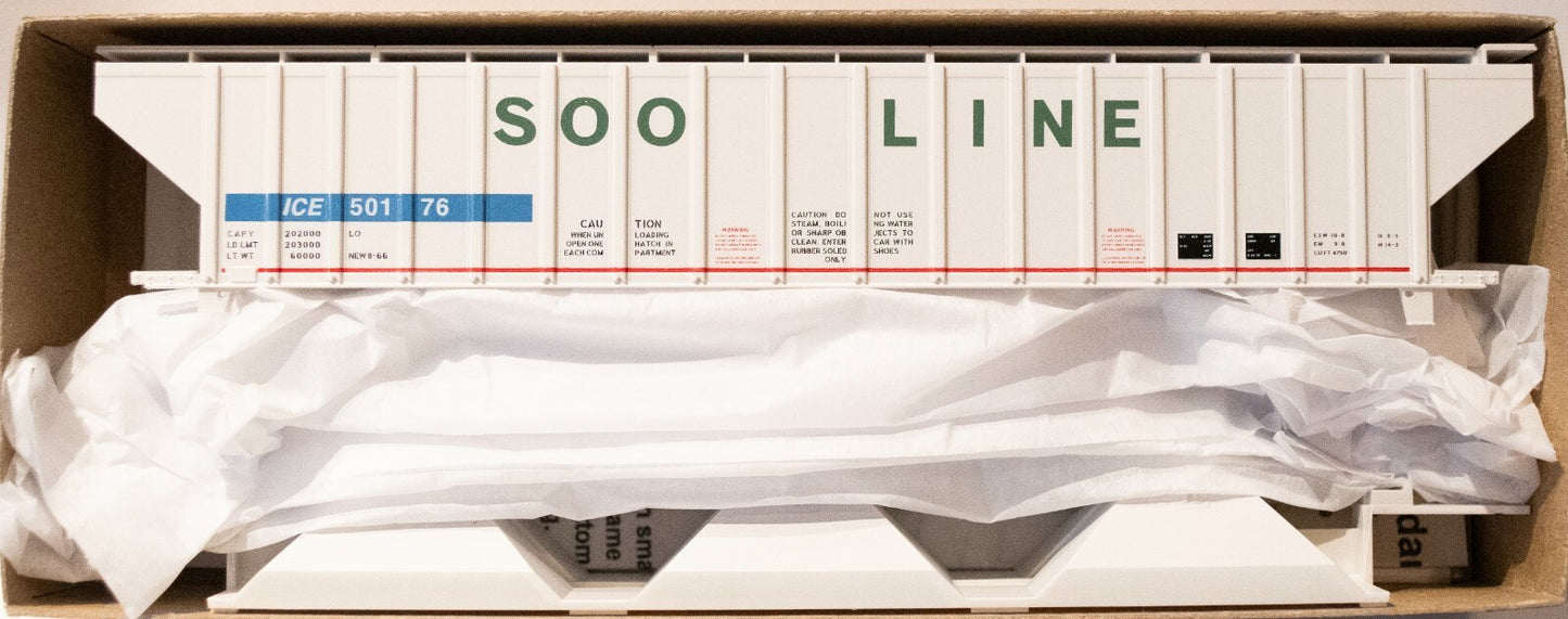 Accurail #8157 Pullman-Standard 4750 3-Bay Covered Hopper 3-Pack - Kit -- Soo Li