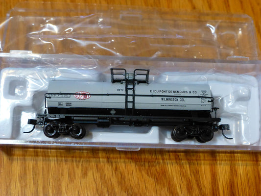 Atlas N #50001579 DuPont S.H.P.X. (11,000 Gal. Tank Car) Rd #3253