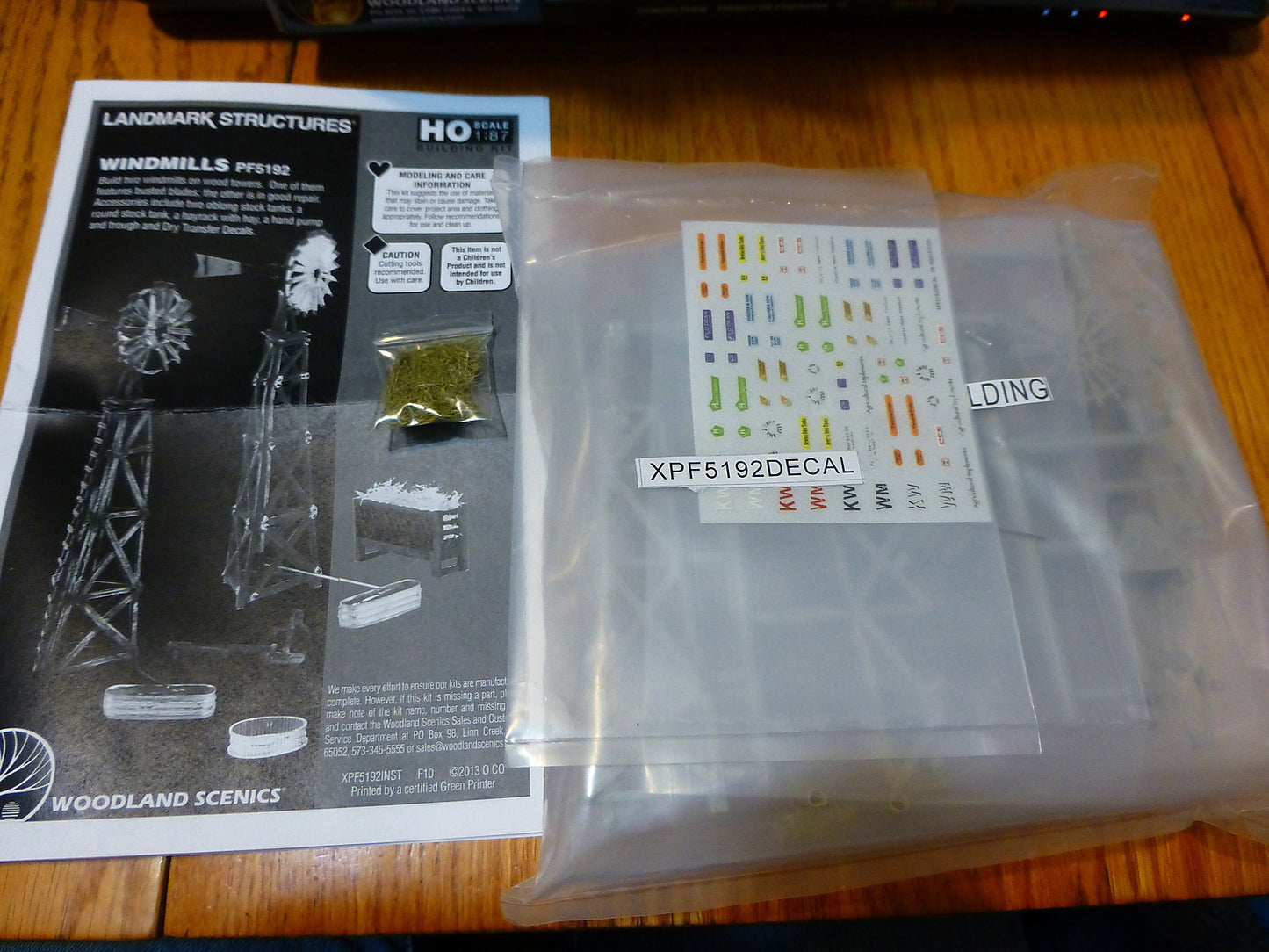 Woodland Scenics HO #5192 Windmills - Landmark Structures(R) -- Kit  Form