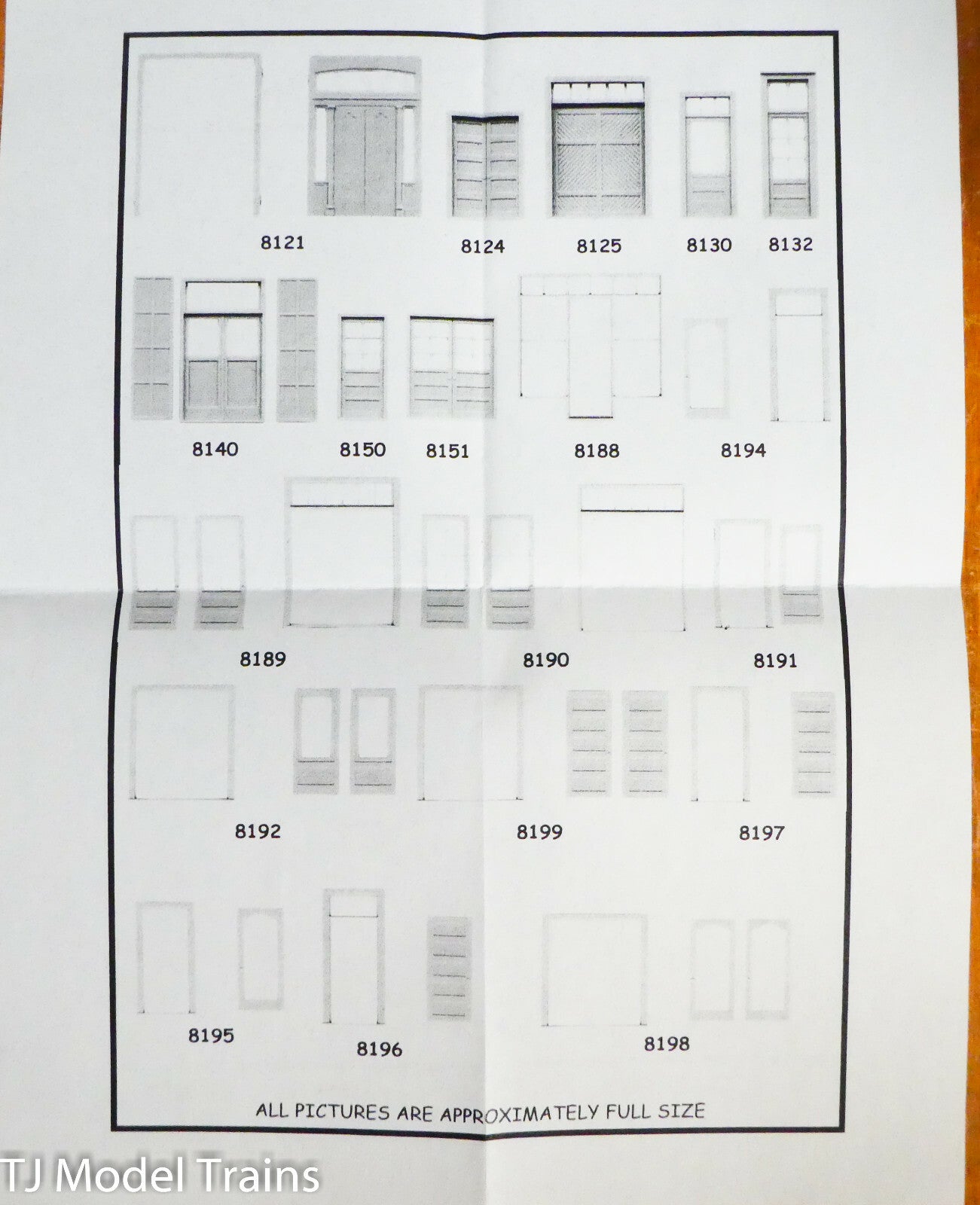 Tichy Train Group #8222 (HO Scale) Architectual Asst. 836 Parts (Lots of Parts)