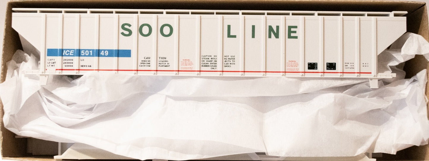 Accurail #8157 Pullman-Standard 4750 3-Bay Covered Hopper 3-Pack - Kit -- Soo Li
